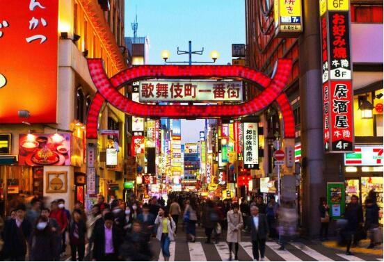 日本最大的“红灯区”：东京歌舞伎町一条街